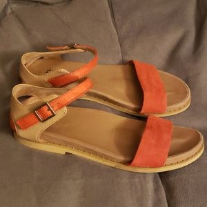 Earth Cameo Sandals Coral